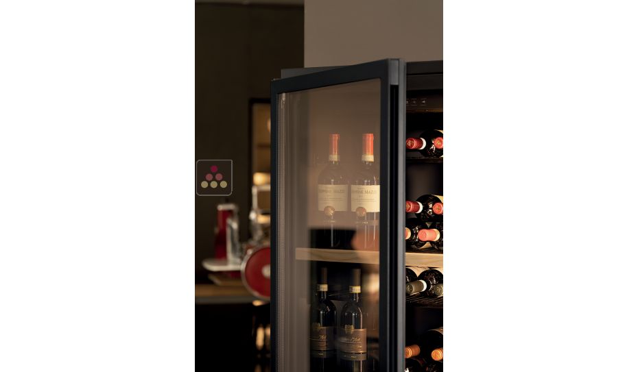 Multi temperature wine service and storage cabinet - Inclined bottles