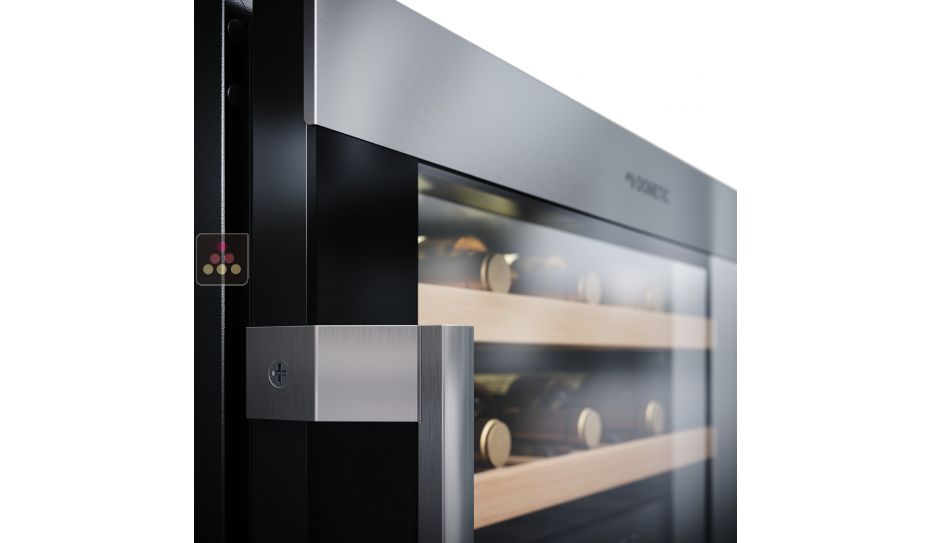 Dual temperature built-in wine cabinet for service and storage