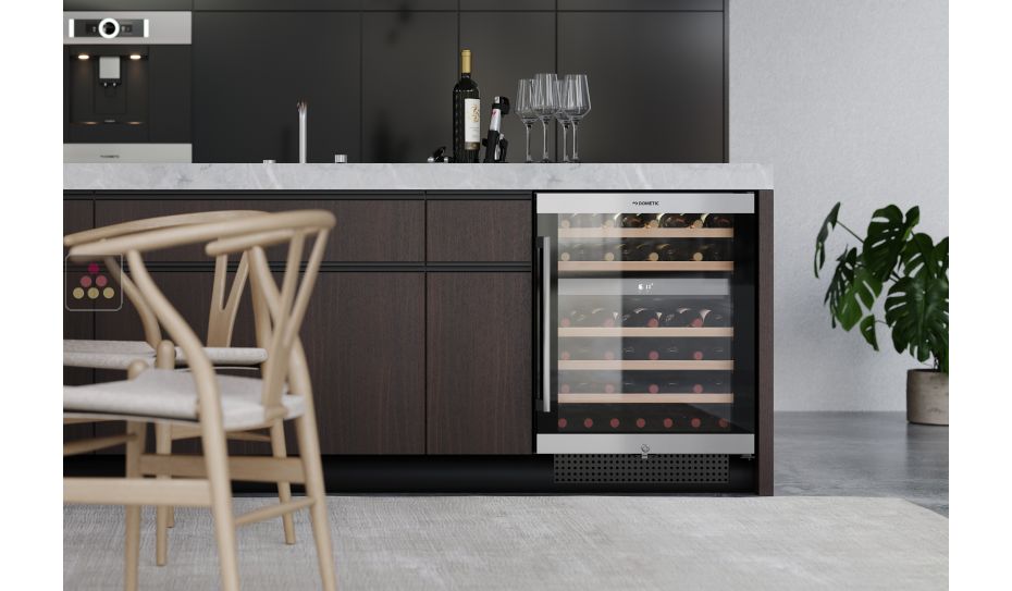 Dual temperature built-in wine cabinet for service and storage