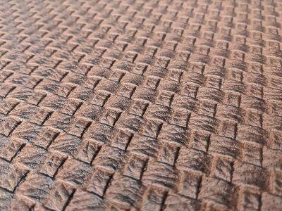 The internal panel is covered with Woven Tabacco eco-leather (low environmental impact faux leather)