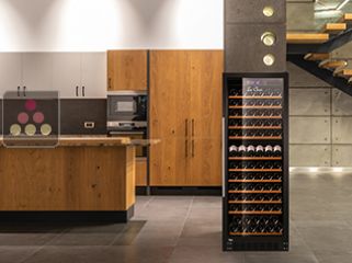 Single temperature wine storage or service cabinet